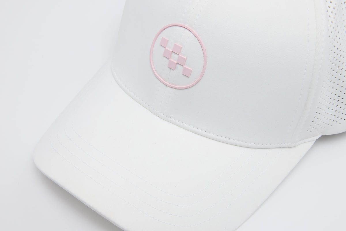 FAIRWAY CREST™ Cap