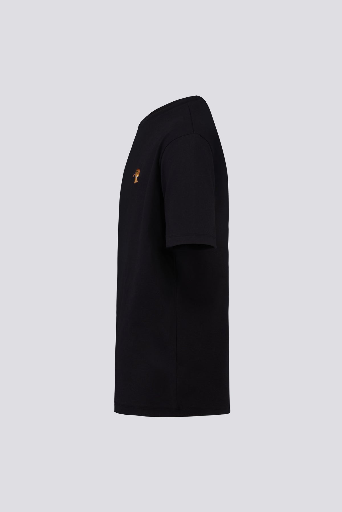 Premium T-Shirt – Onyx | Lion Collection