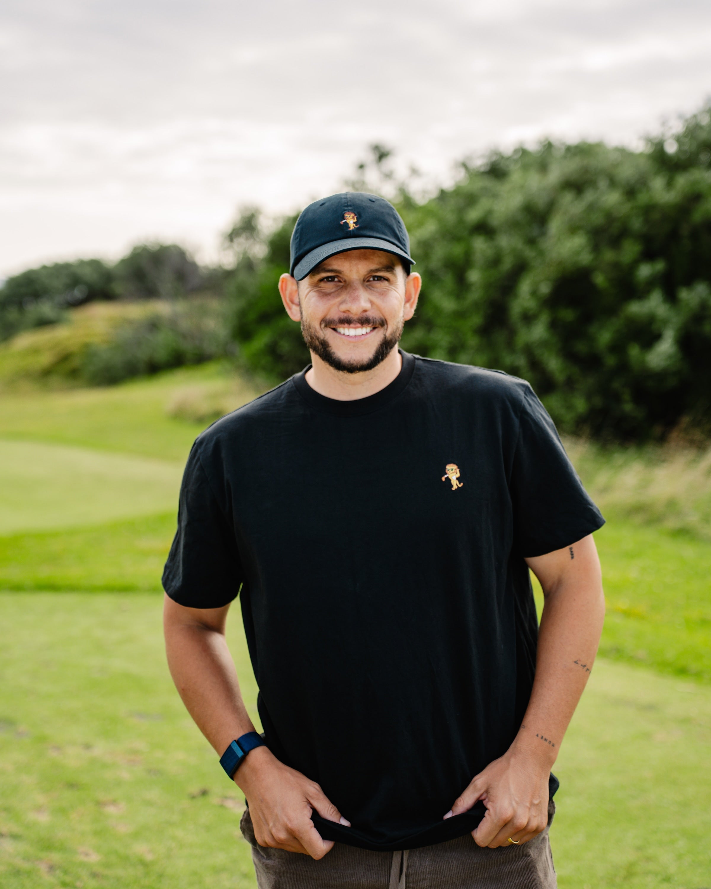 Premium T-Shirt – Onyx | Lion Collection